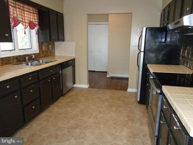 2722 Fillmore Dr, Chambersburg, PA 17201 - photo 6