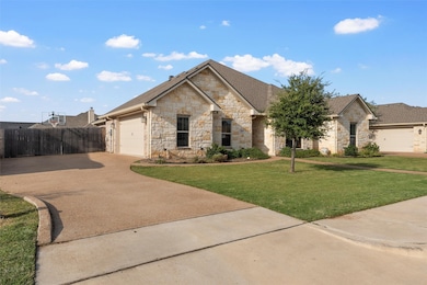 717 Wintergreen Dr, Hewitt, TX 76643 - photo 3