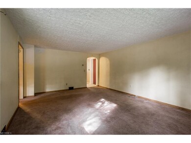 Opposing view in the living room