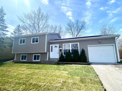 18118 Versailles Ln, Hazel Crest, IL 60429 - photo 4