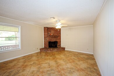 5607 Bent Bough Ln, Houston, TX 77088 - photo 7