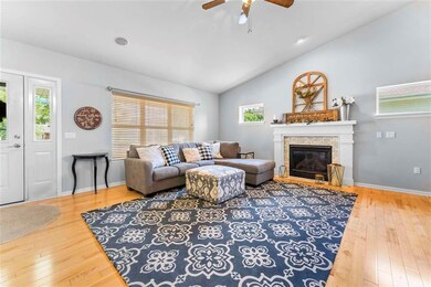 5213 Nannyberry Dr, Fitchburg, WI 53711 - photo 3