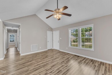 10-4533 Whislting Way-16