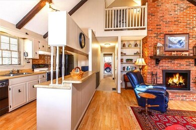 Open Floor Plan - Light & Bright!