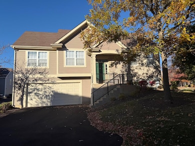 898 Emerald Dr, Pingree Grove, IL 60140 - photo 2