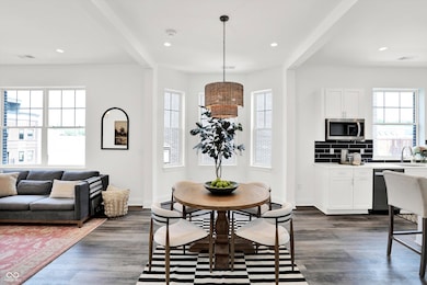 920 Veterans Way unit 204, Carmel, IN 46032 - photo 6