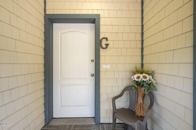 526 NW Coast St Apt G (41)
