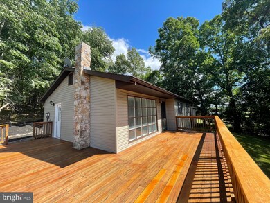 101 Green Acres Ln, Berkeley Springs, WV 25411 - photo 2