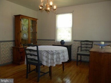 1706 Wayne Ave, Parkville, MD 21234 - photo 4