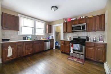 232 Grove St unit 1, Waltham, MA 02453 - photo 3
