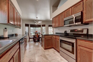 1321 N Rowen-38