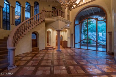 07 Honduran Mahogany woodwork