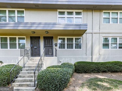 284 Lakemoore Dr NE unit D, Atlanta, GA 30342 - photo 2
