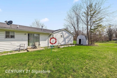 256 River, Thomas, MI 48609 - photo 6