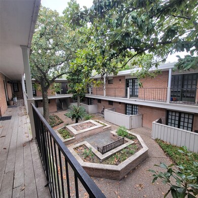 1801 Cortlandt St unit 19, Houston, TX 77008 - photo 5