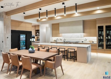 5812 N Mapleton Pl Place, Sioux Falls, SD 57105 - photo 3