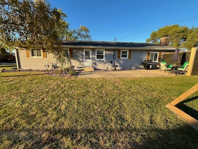 2260 Cobblestone Ln, Beloit, WI 53511 - photo 5