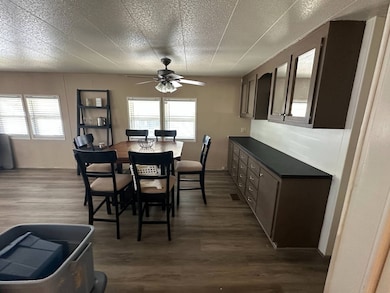 212 Molokai Dr, Bradenton, FL 34207 - photo 5