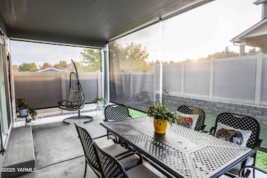 34EA9CDC-CF9A-45B8-882D-6343BCA6121F