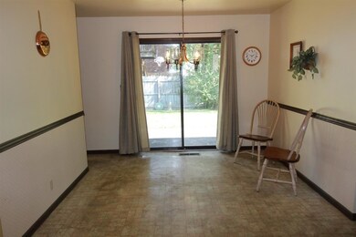There is plenty of space for a dining set in the k