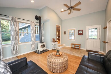 3 Sarah Dr, MerriMacK, NH 03054 - photo 4