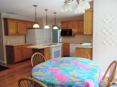 710 S Dobbs Glen St, Terre Haute, IN 47803 - photo 7