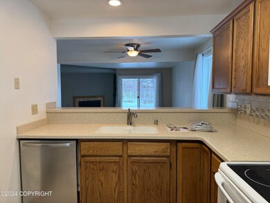 5634 E 40th Ave unit F103, Anchorage, AK 99504 - photo 4
