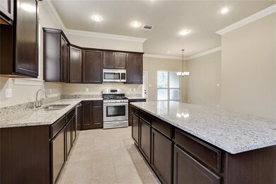 Cooking will be a pleasure in this fabulous kitche