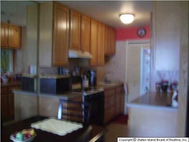 151 Gervil St unit 44, Staten Island, NY 10309 - photo 7