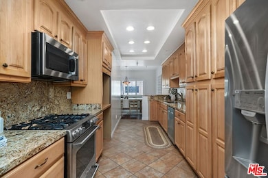 14630 Dickens St unit 210, Sherman Oaks, CA 91403 - photo 3