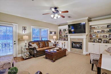 04-303 E Brandon Ct