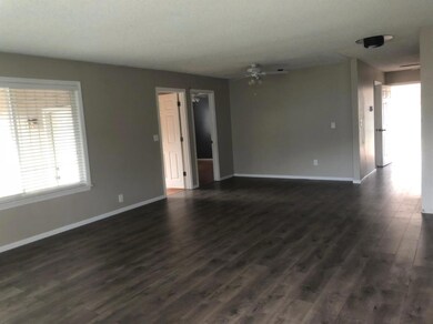 1884 NW Hawthorne Ave, Grants Pass, OR 97526 - photo 2