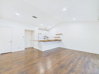 1303 Hollow Creek Dr unit 1, Austin, TX 78704 - photo 3