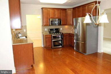 8606 Wintergreen Ct unit 406, Odenton, MD 21113 - photo 2