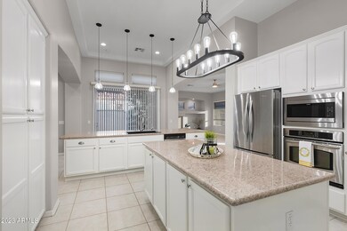 4081 E Nightingale Ln-20