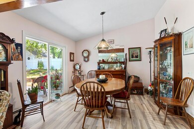 916 Hillcrest Dr - 1005