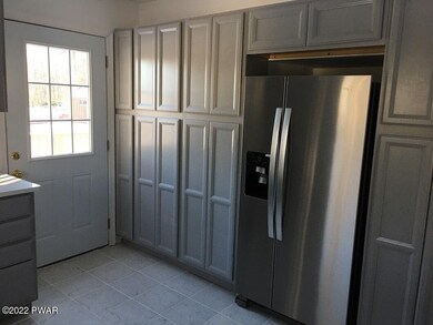 108 Market Rd, Greeley, PA 18425 - photo 3