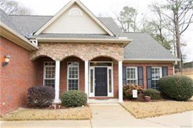 Elegant columns and intricate stone work gives thi