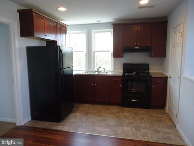 136 W State St unit 2B, Hamburg, PA 19526 - photo 2