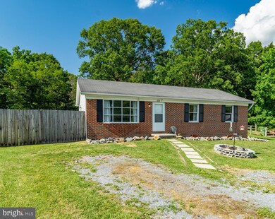 105 Sugar Creek Ct, Stephens City, VA 22655 - photo 2