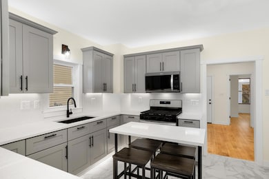 773 Hawthorne Ave E, Saint Paul, MN 55106 - photo 5