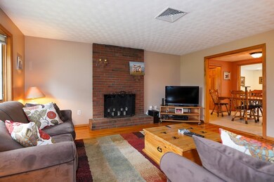 3 Paula St, Burlington, MA 01803 - photo 2