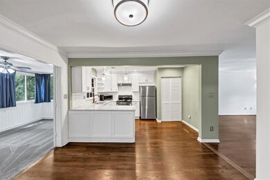 144 Woodmere Square NW, Atlanta, GA 30327 - photo 4