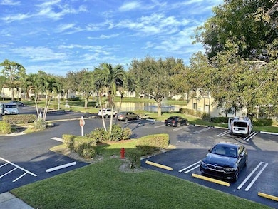 109 Lake Pine Cir unit A-2, Greenacres, FL 33463 - photo 2