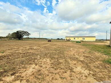 2072 County Road 421, Stockdale, TX 78160 - photo 7