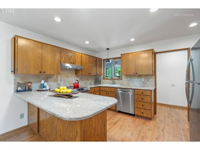 12715 SW Bowmont St, Portland, OR 97225 - photo 6