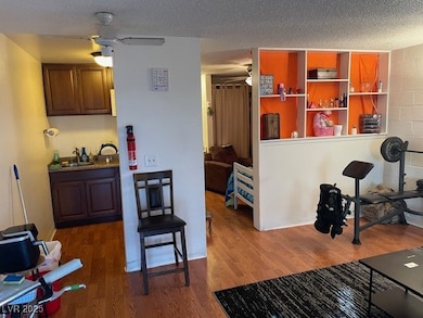 4600 University Center Dr unit 177, Las Vegas, NV 89119 - photo 2