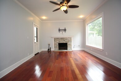 625 N Spring St, Elgin, IL 60120 - photo 3