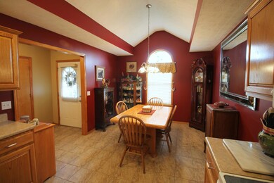 Dining area 1
