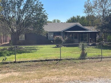 1006 Meadow Oaks St, Azle, TX 76020 - photo 2